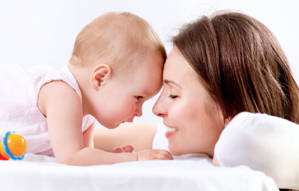 DR SØGER UNG MOR OG BABY til DR Serien En Familiesag/ Lønnet, KBH dask nyhed